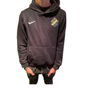 Aik hoodie - Skön aik hoodie, den är i ny skick har aldrig använt! 