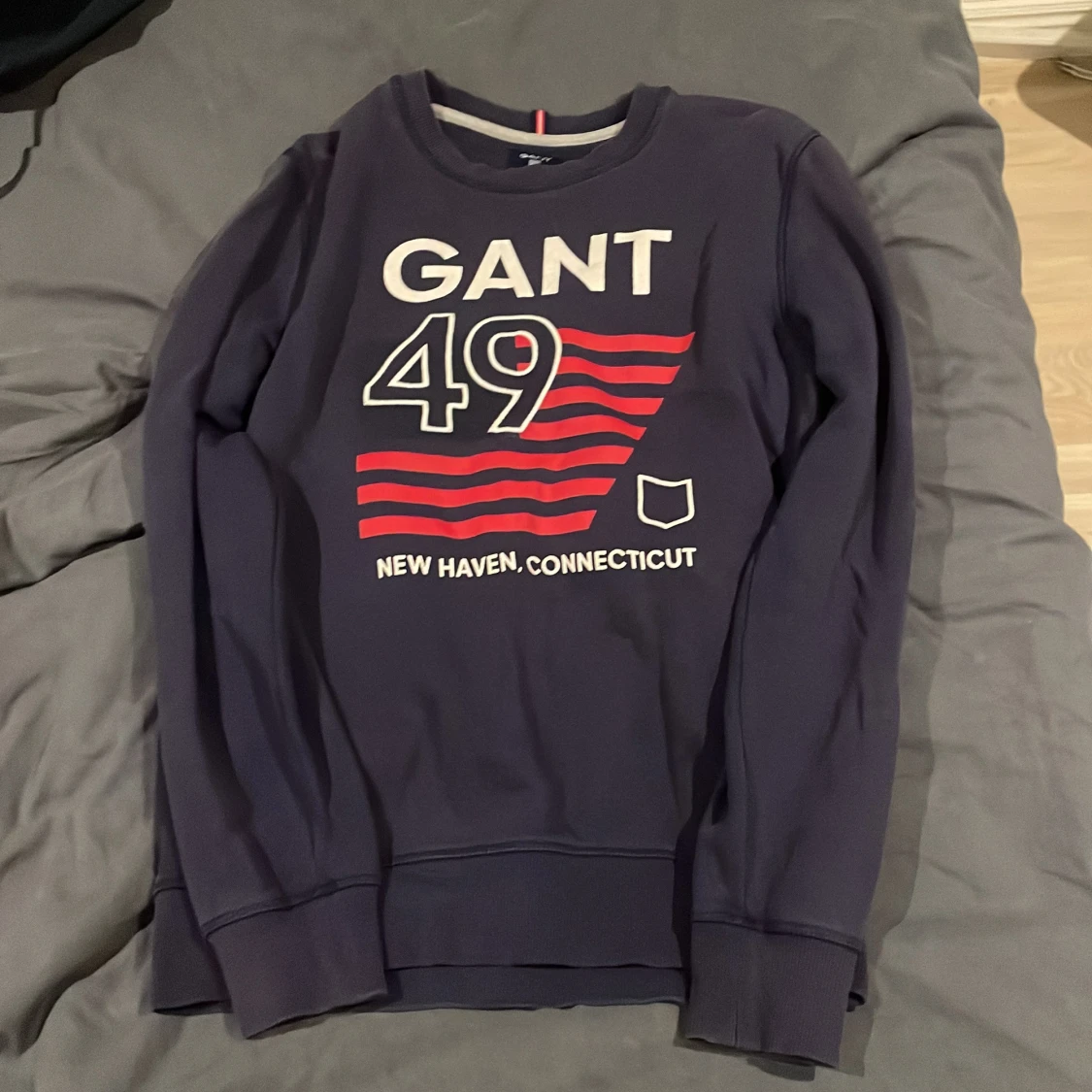 Mörkblå sweatshirt från GANT