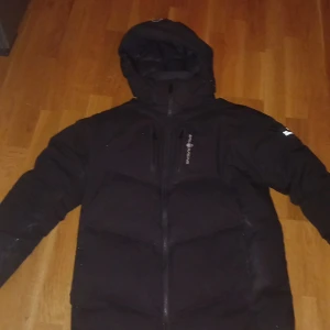 Sail racing dunjacka - Väldigt varm och skön jacka och storleken är 176