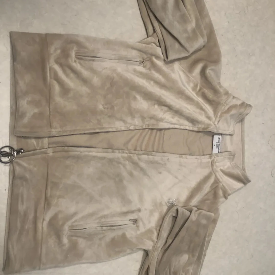 Beige velourjacka från Juicy Couture - 90