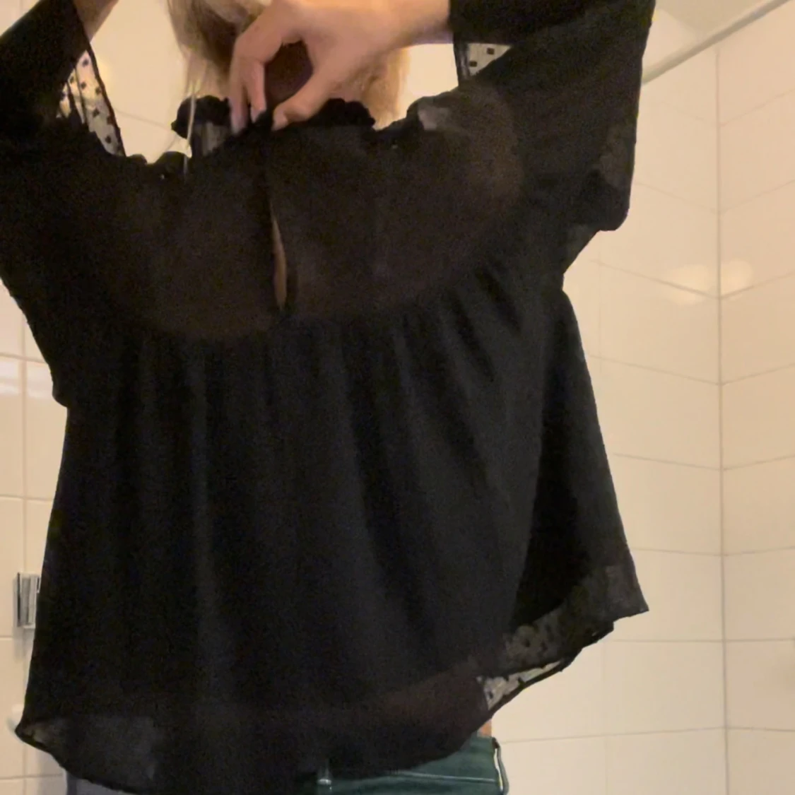 Svart trekvart blus  - 90