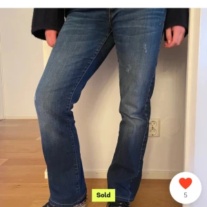 Blå jeans från LTB modellen Valerie - Säljer ett par snygga blå jeans från LTB i modellen Valerie. Jag har köpt de här på Plick men de var lite för korta för mig. inte mycket andvända och är i princip nyskick. Pris kan diskuteras