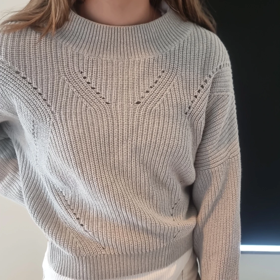 Grå stickad tröja!