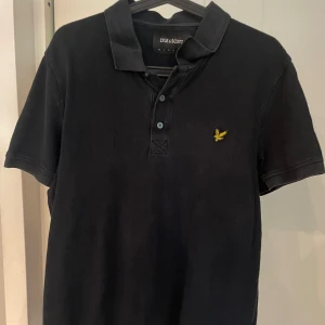 LYLE&SCOTT piké  - Fin piké, använd fåtal gånger! Passar både M och L. 