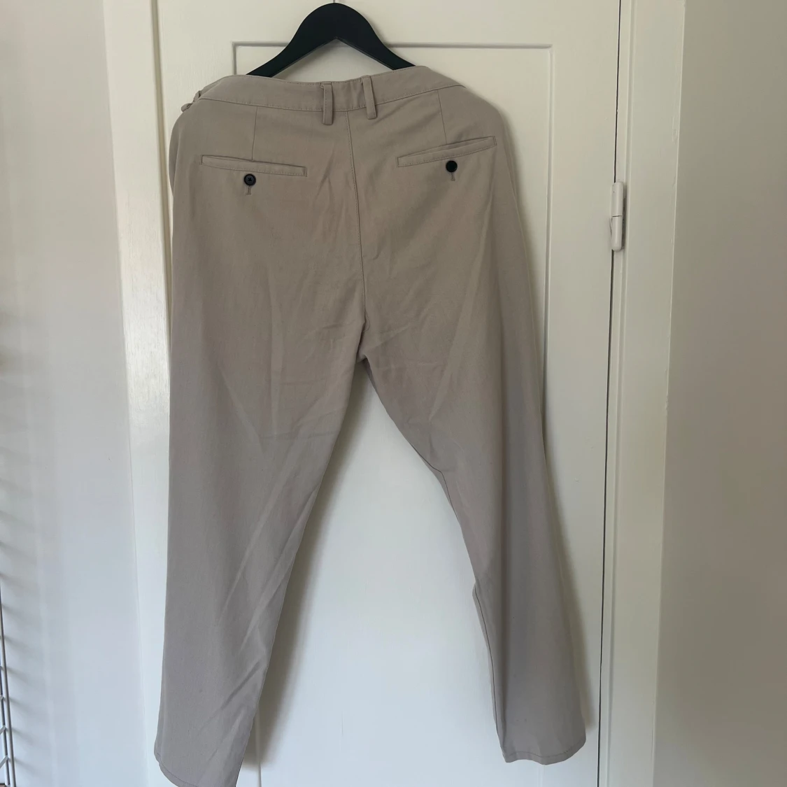 Beige chinos från Zara - 90