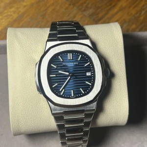 Patek Pihlippe Nautilus - Patek Pihlippe Nautilus Helt ny
