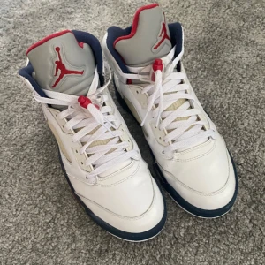 Jordan 5 Independence Day - Jordan 5 från 2011 Cond 6/10 Storlek 43