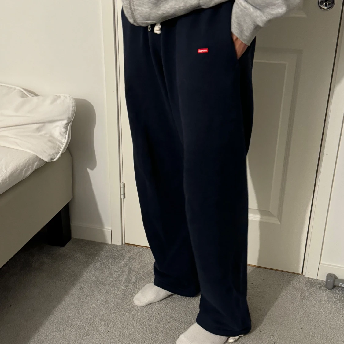 Mörkblå mjukisbyxor från Supreme - 91