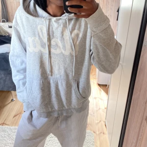 Hoddie  - Bra skick