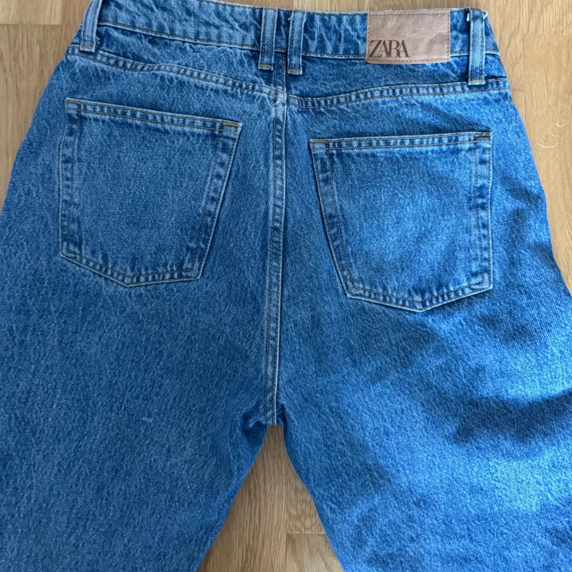 Zara jeans