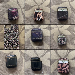 Ideal of sweden skal till både mobil och AirPods  - Ideal of sweden skal till mobil (iphone 11-13) samt AirPods i massa olika färger och mönster. Helt nya och jättefina. 75kr styck men kan gå med på att sänka priset om man tar fler! Kontakta för bättre bilder
