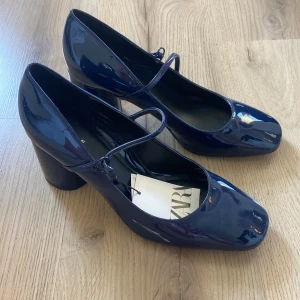Zara klack - Oanvända klackar från zara i storlek 40.
