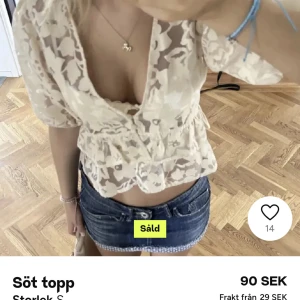 Söt topp från zara - Säljer denna topp från zara då den är för liten för mig❤️