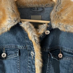 Jeansjacka - Storlek L