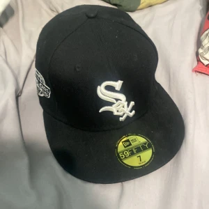 Sox keps  - En svart keps som det står sox på