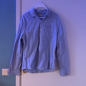 Hollister skjorta  - Riktigt fin skjorta inte använda mycket 