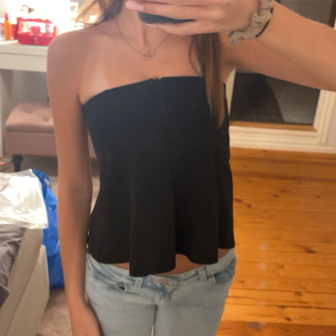 Svart axelbandslös topp - 1
