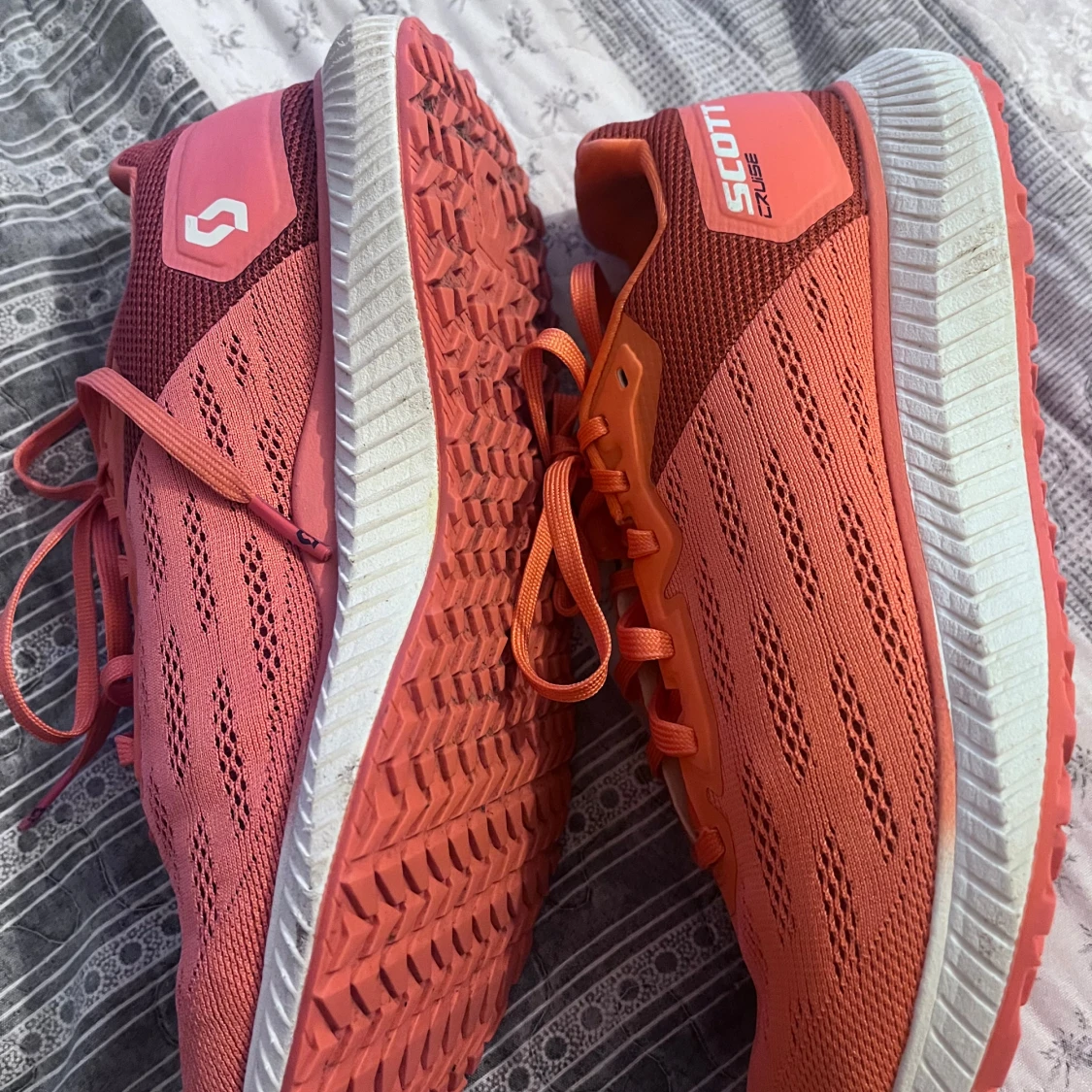Orange träningsskor från Scott - 3