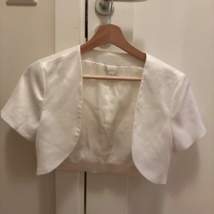 Bolero - Bolero i silke😍jättebra skick 
