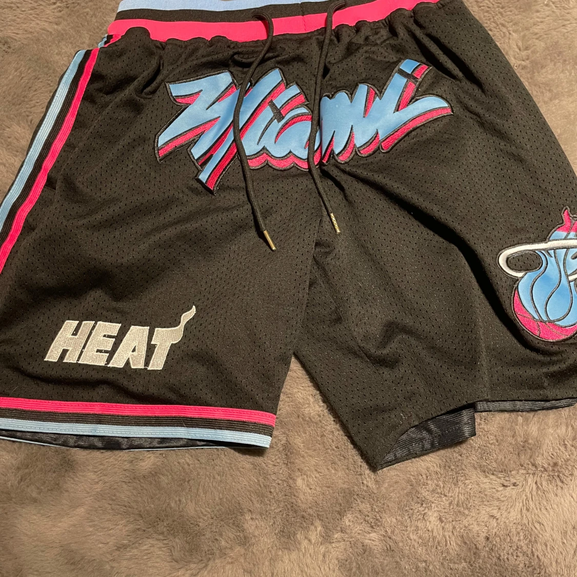 Svarta Miami Heat shorts