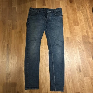Neuw jeans  - Neuw jeans i modellen IGGY SKINNY i storleken W32/L30 knappt använda 