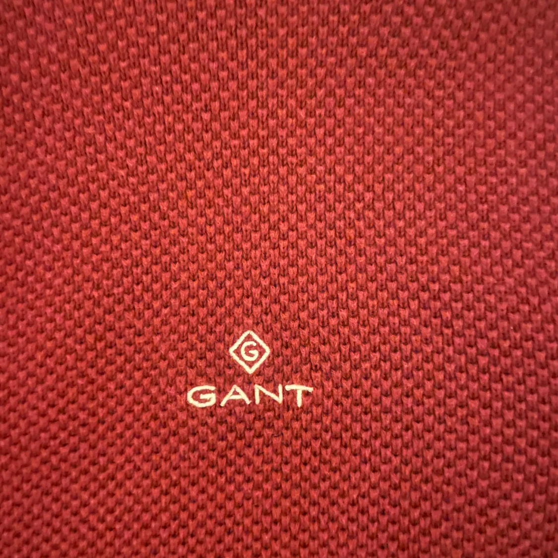 Röd tröja med dragkedja från Gant - 1