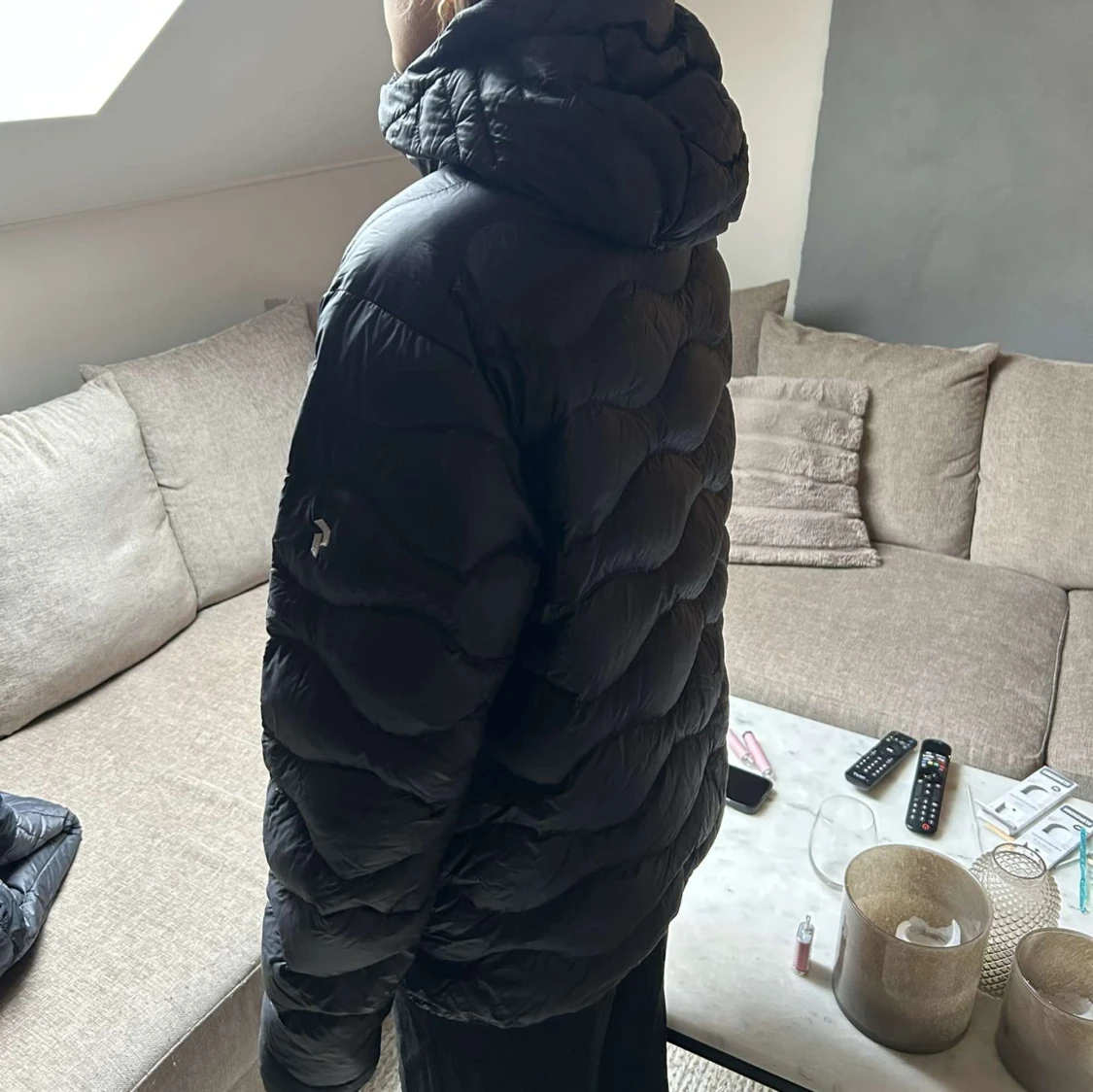 Marinblå dunjacka från Peak Performance - 3