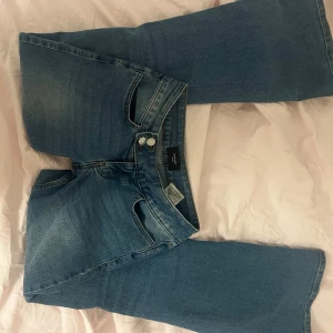 Low waist bootcut jeans - Jätte snygga och i superbra skick