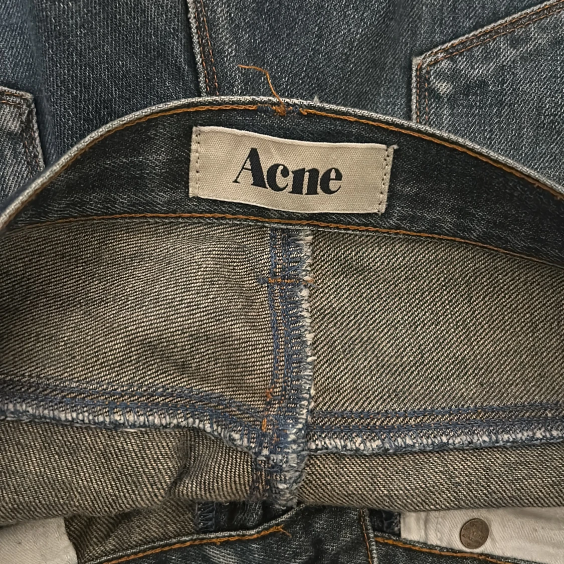 Mörkblå jeans från Acne - 3