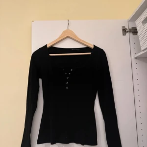 Tröja - Svart långärmad 