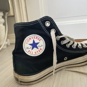 Converse - Ett par äkta converse skor !!💕Pris kan diskuteras❤️
