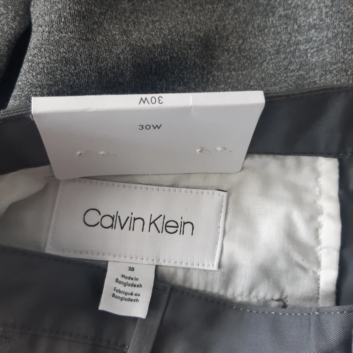 Grå shorts från Calvin Klein - 92