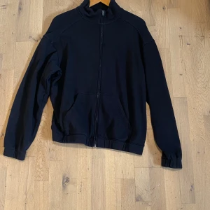 Svart zipper  - Bra svart zipper i bra skick 