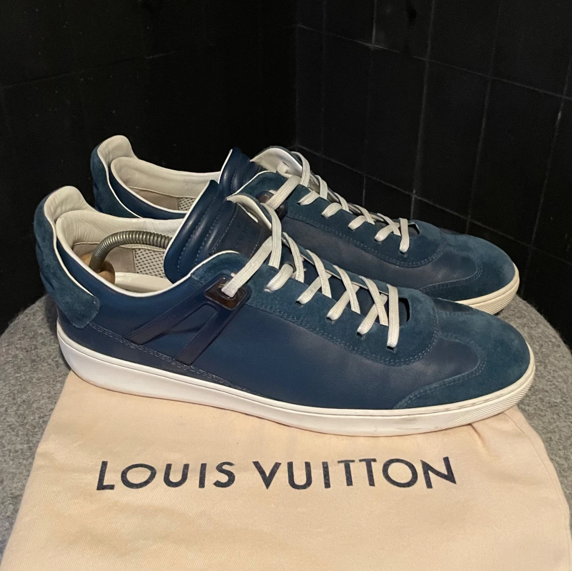 Louis Vuitton Skor - 90