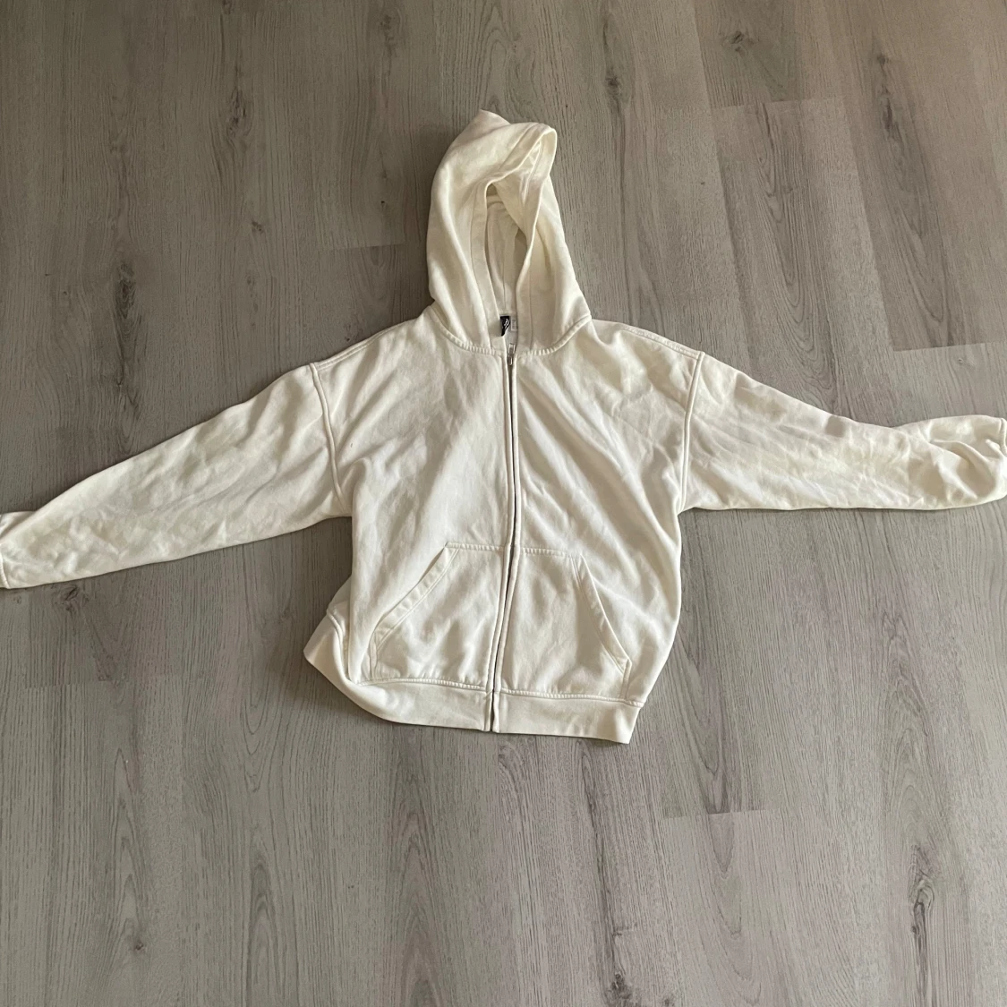 Vit Basic Zip-up Hoodie