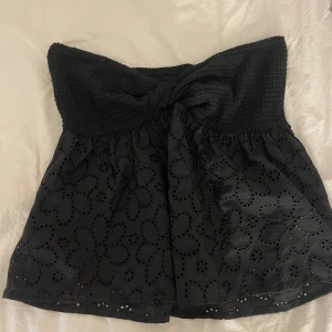 Off shoulder topp - Svart off shoulder topp från shein, bra skick💕