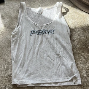 Fint linne - Fint linne ifrån peak performance ❤️ bra skick och storlek xs❤️