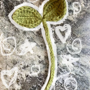 Virkad planta till hörlurar <3 - Jag har virkat denna och den är virkad för att säljas så den är inte andvänd <3