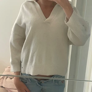 Stickad tröja  - Fin använd köp nu 