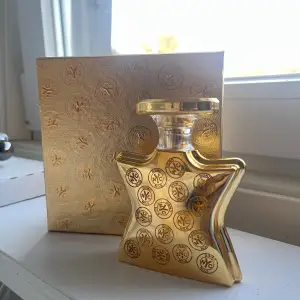 Bond no. 9 signature 50/50ml kommer med full presentation letar efter byten men kan säljas till rätt pris 