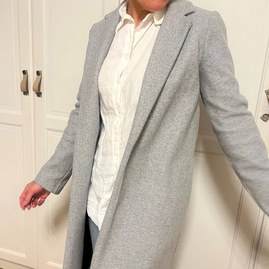 Grå lång kappa - 1