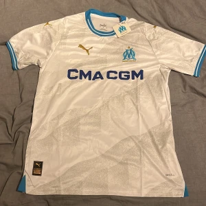 Marseille tröja - Extremt fin Marseille tröja i storlek M.  Aldrig använd, lappen sitter kvar.