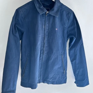 Tommy Hilfiger , jacka , blå , small - Fin jacka Vår/höst jacka Storlek small Skick enl bilder