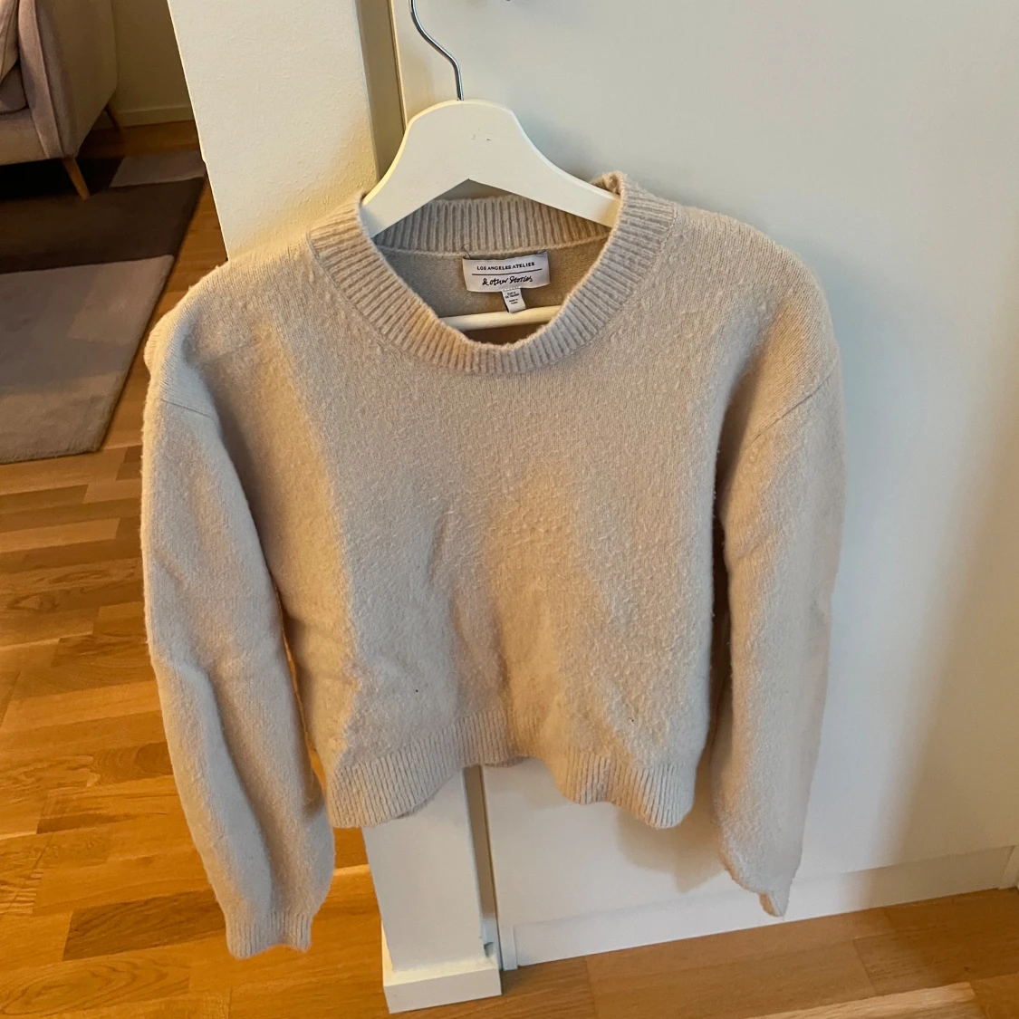 Stickad tröja från & other stories