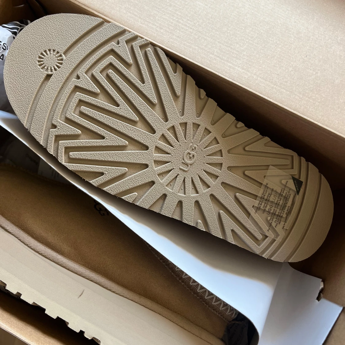 Uggs tazz sand  - 90