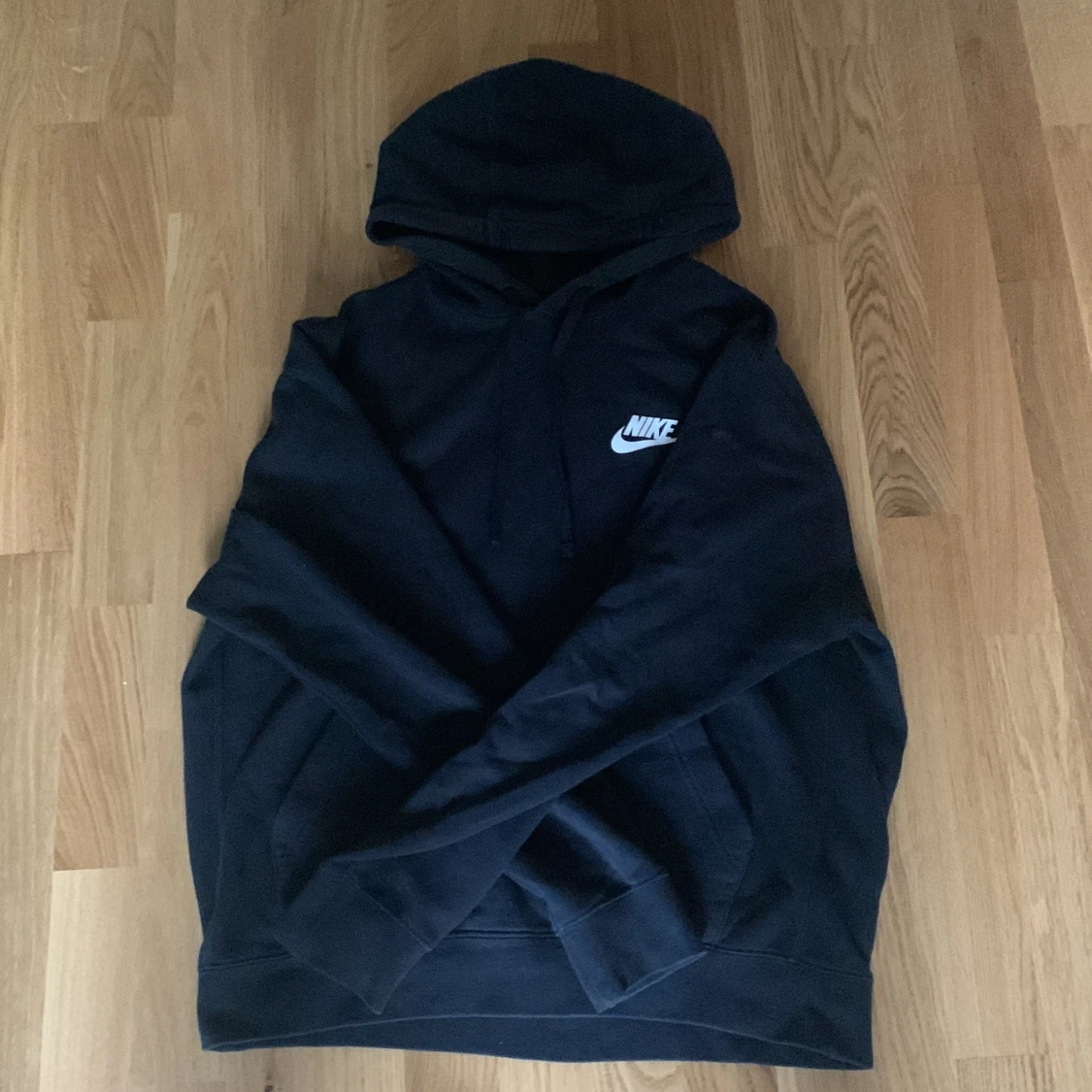 Nike hoodie svart
