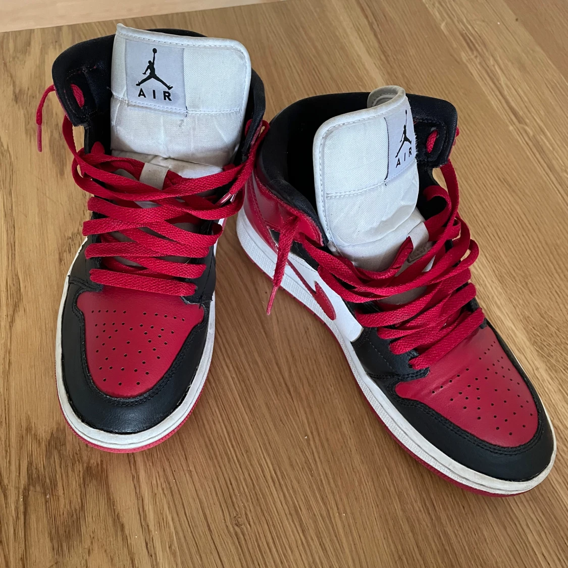 Nike Air Jordan 1 mid