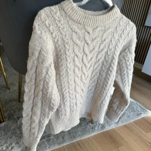 Stickad tröja  - Höstig