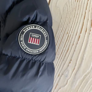 Vinson jacka - Fin vinson jacka i bra  skick Storlek L