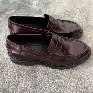 Vagabond loafers  - Helt nya vagabond loafers i storlek 39. Nypris 1299